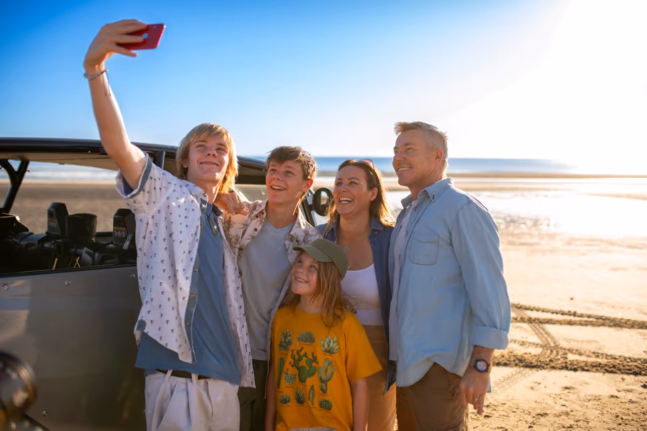 Familia en la playa de San Felipe